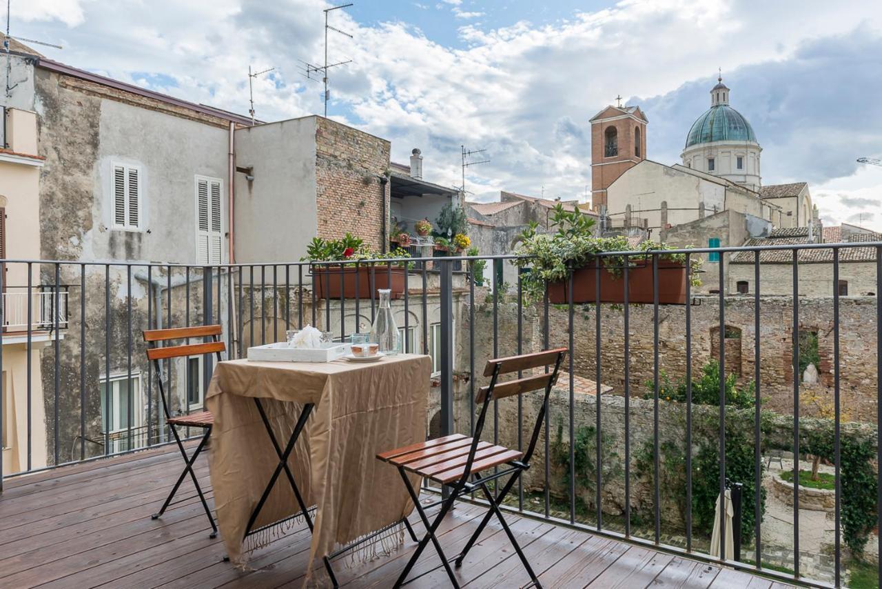 Torre Della Loggia - Dimora Storica - Couette-café 2*